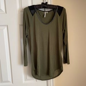 Calvin Klein shirt. Size small